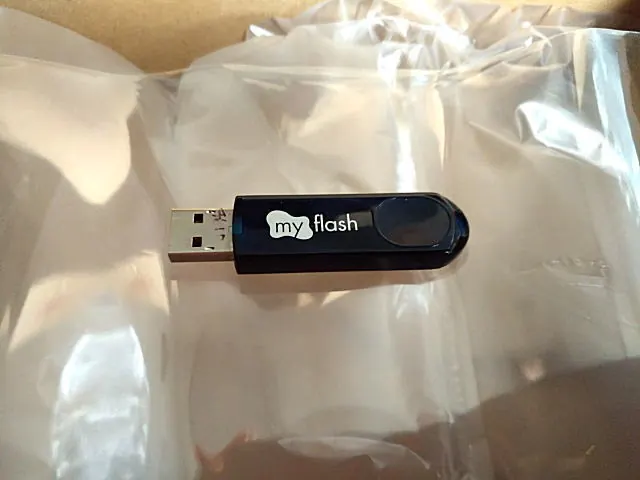 ADATA 型番不明 の実機