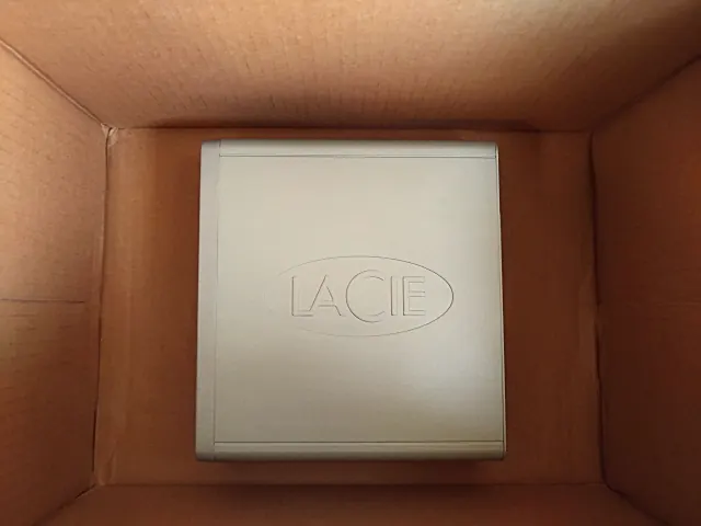 お預かりした LACIE d2 Quadra Hard Drive 750GB 301109J(750GB) の実機