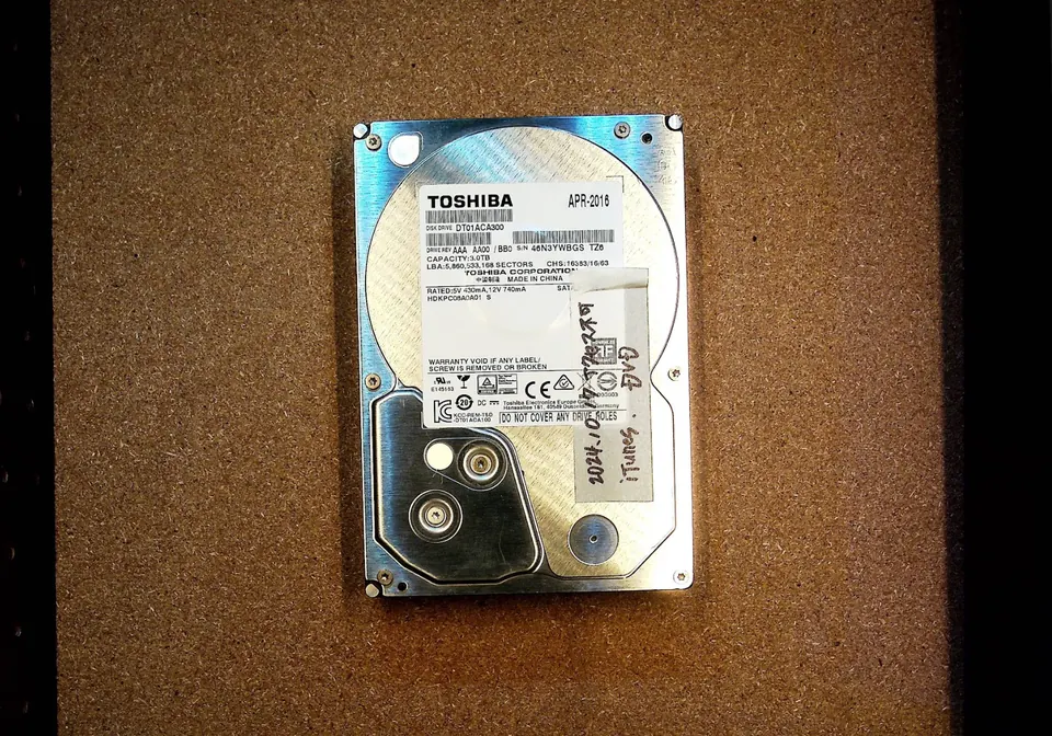 TOSHIBA DT01ATA300（1.0TB） の実機