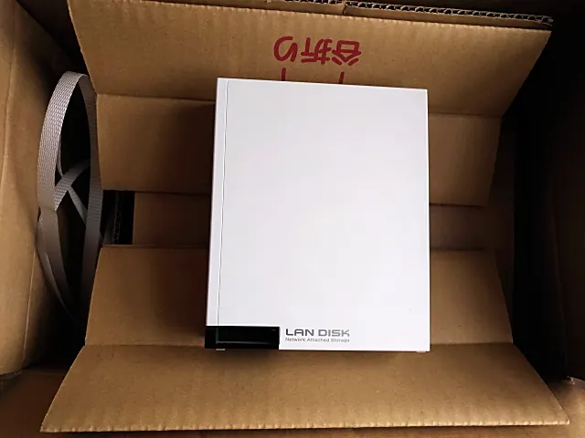お預かりした I-O DATA HDL-CE2.0S(2.0TB) の実機