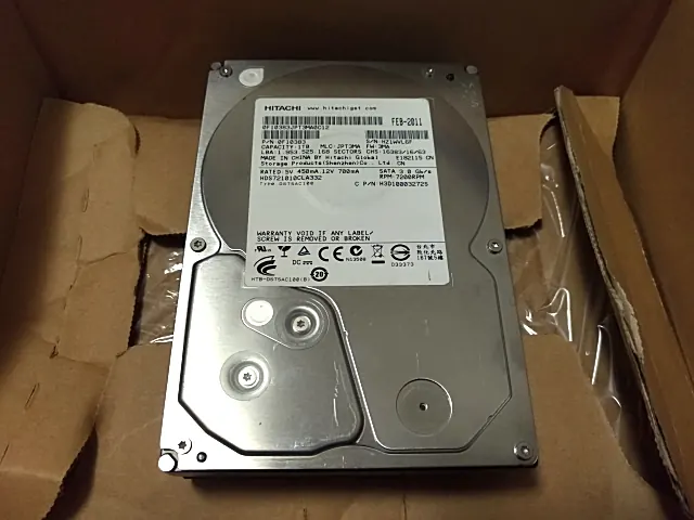 お預かりした HITACHI HDS721010CLA332(1.0TB) の実機