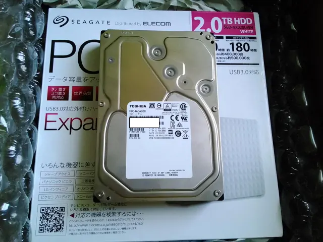 お預かりした TOSHIBA MD04ACA600(6.0TB) の実機