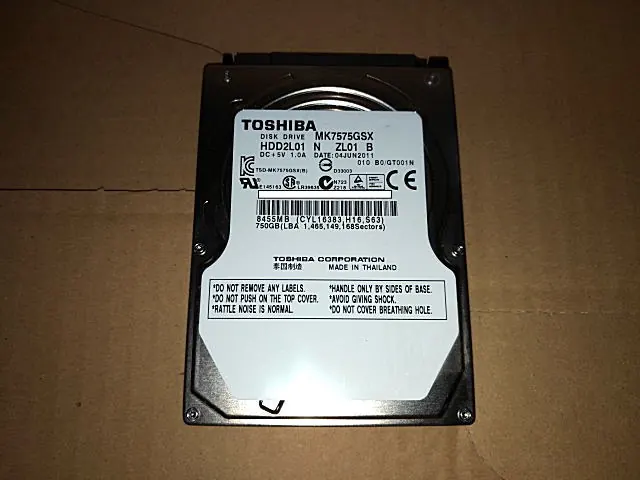 お預かりした TOSHIBA MK7575GSX(750GB) の実機