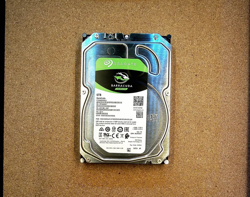 お預かりした SEAGATE ST6000DM003(~1.0TB) の実機