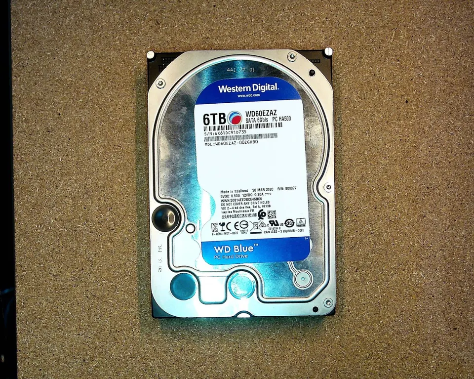 WESTERN DIGITAL WD60EZAZ（6.0TB） の実機