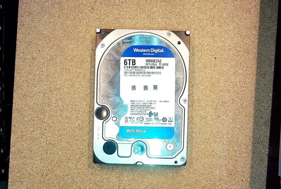 WESTERN DIGITAL WD60EZAZ（5.0TB） の実機